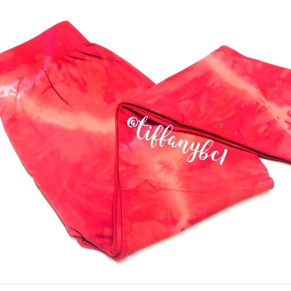 Nikibiki Seamless Custom Tie Dye Capri Legging - Picture 6 of 12